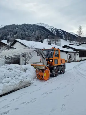 Schneefräse Meili 1400 mit Schneefräse Zaugg SF 72 70 L150