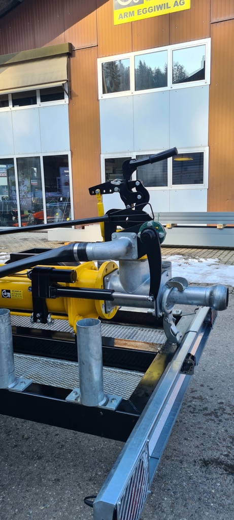 f5202417-80bd-4c1f-aa19-57dafda53f12-Schneckenpumpe mit Rücklauf 90.jpg