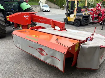 Faucheuse KUHN FC243