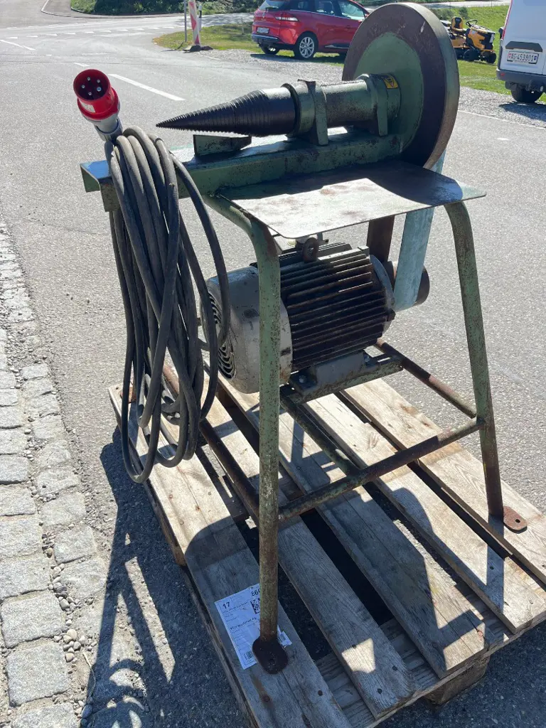 b20200ca-dcfa-4062-9658-d37c0e43de36-20136 Geba Holzspalter Spindelspalter (1).jpg