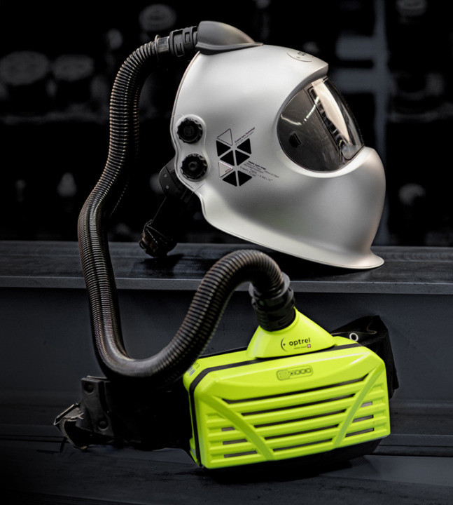 24f7a637-2176-47ad-9f3c-f80b54ac6fcf-Optrel_Crystal-mit-Frischluftgebläse-e3000x-2-gruen.jpg
