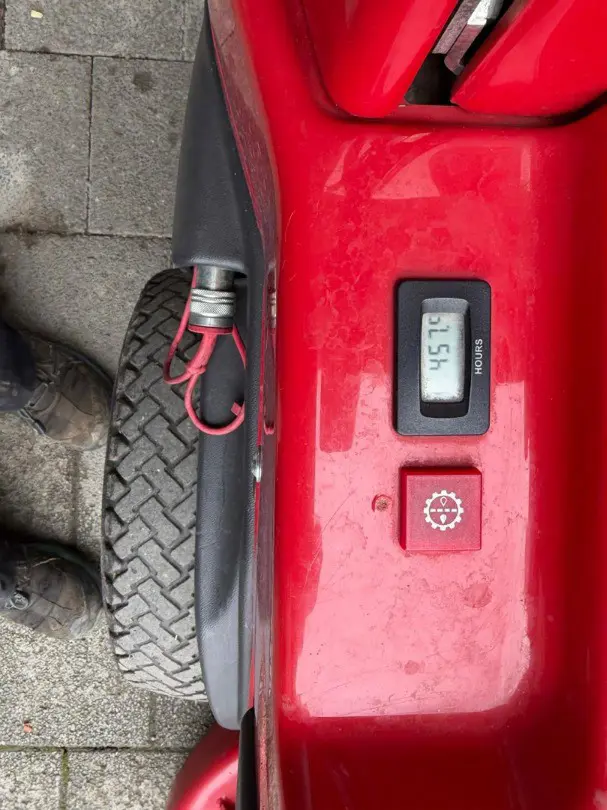 2f6f67a9-c20e-4146-a3af-086fb49db1e5-Ferrari Std.jpg