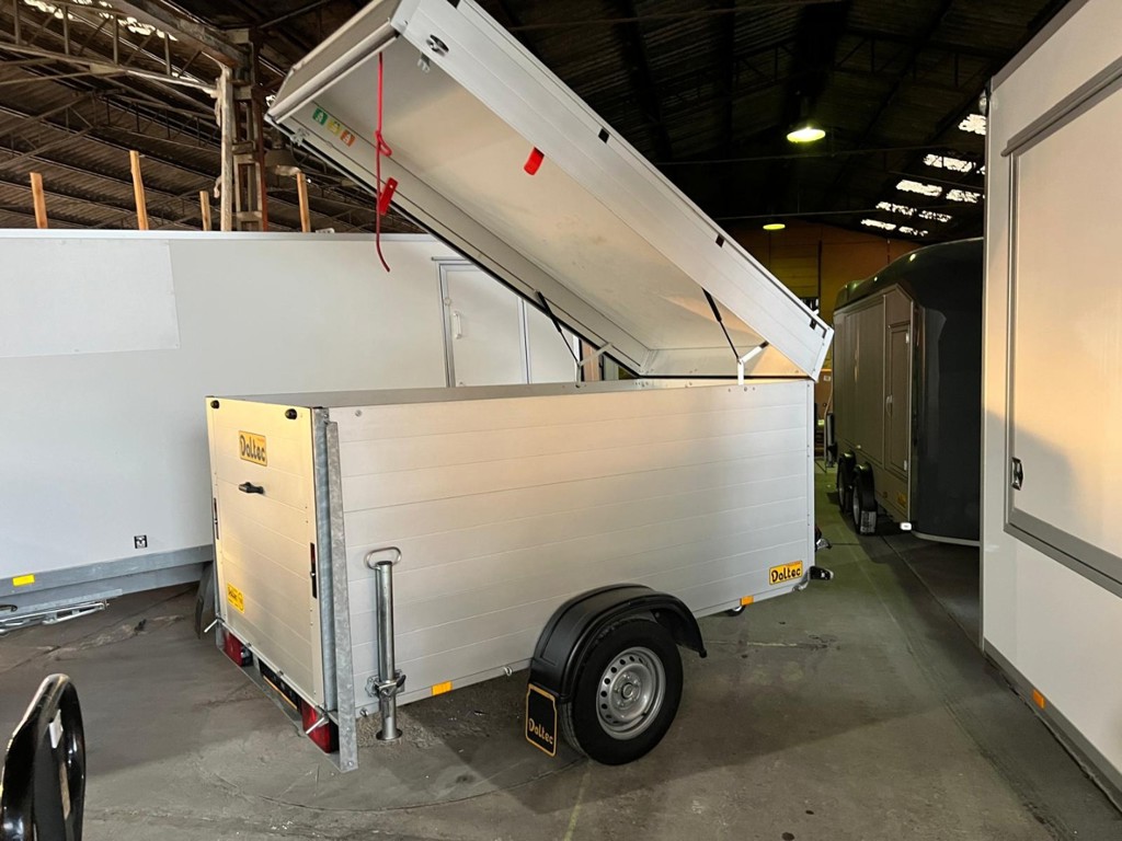 98f7b030-1378-4740-b182-9a5f0566a253-Alukoffer Anhänger mit Klappdeckel (3).jpg