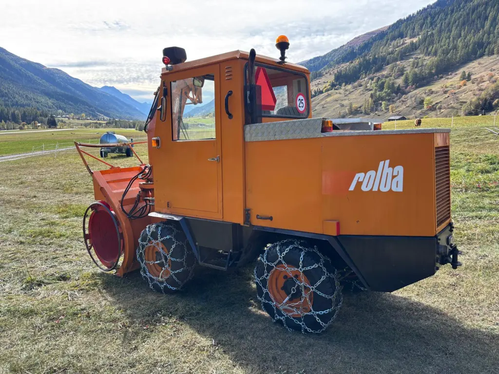 19e22342-7f34-4a48-9cbb-9c8652220f5e-Bild_Schneefräse2.jpg
