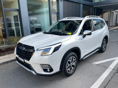 SUBARU Forester 2.0i e-Boxer Advantage Lineartronic