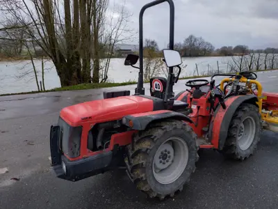 Antonio Carraro A SRX 8400 Knickschlepper Schmal