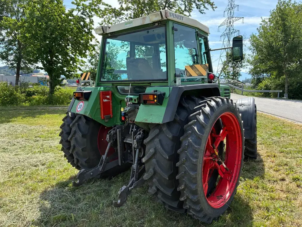 71a2e7de-6b4a-4739-877a-fd45210bc2ac-Fendt3087.jpg