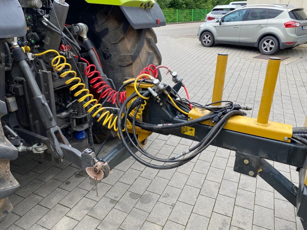 0b494fdd-5d86-4b09-be6b-a4940c72ef7a-Foto von Adrian Lüscher (15).jpg