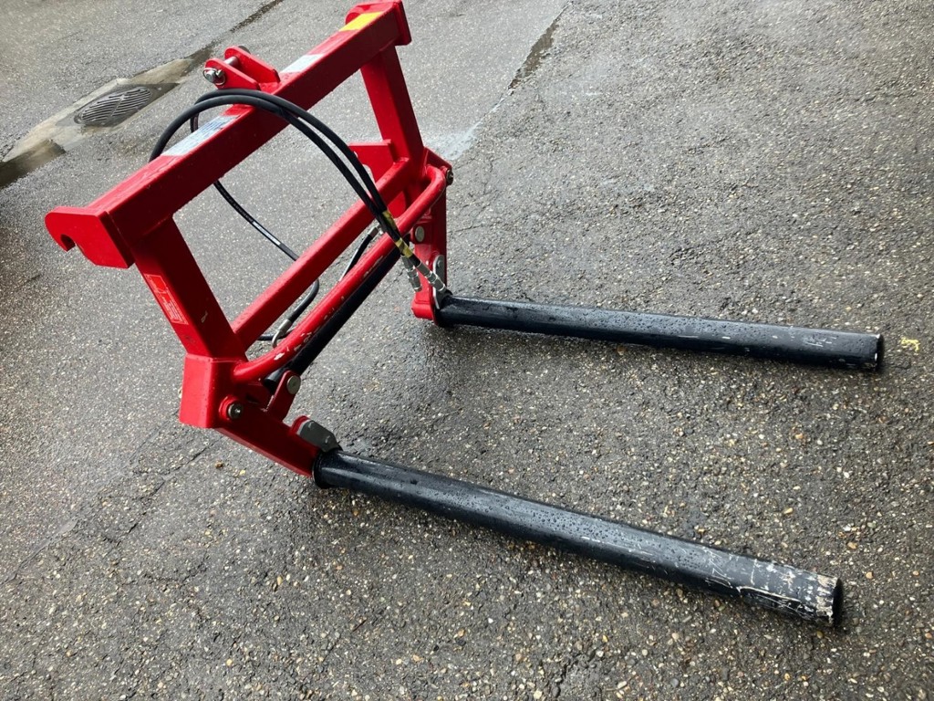 b12d2716-e856-4ea3-85a3-a4fa37cbe2ce-Schneider 03.jpg