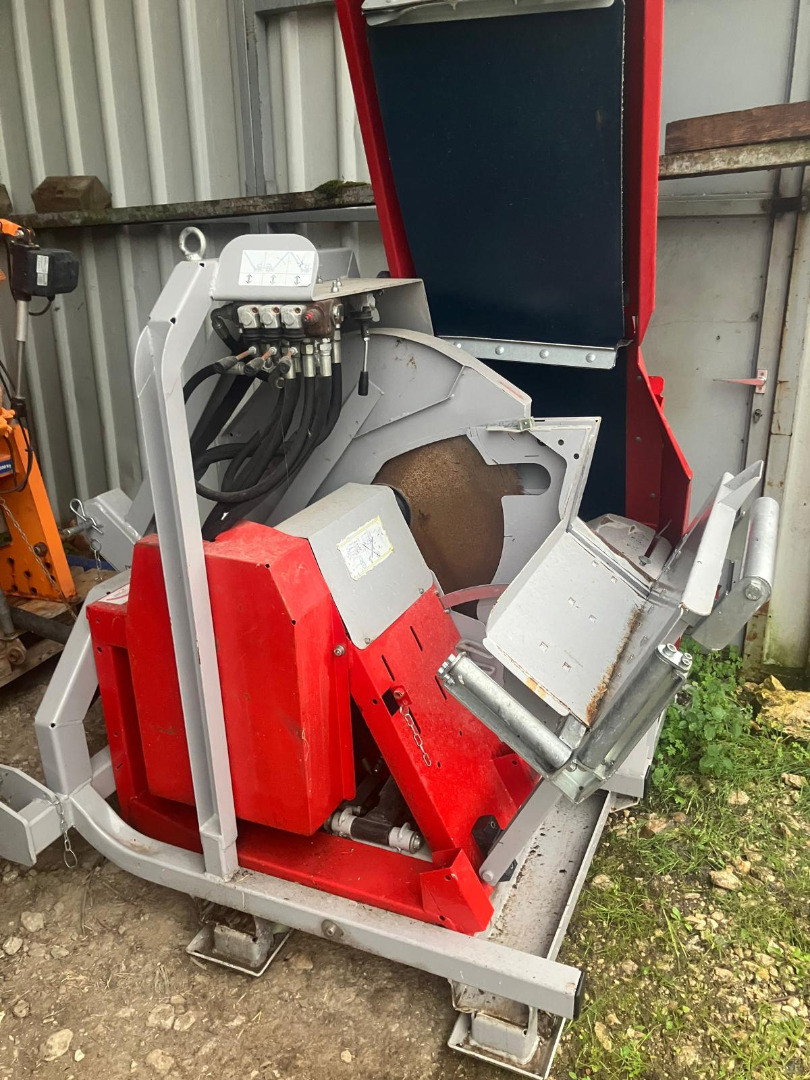 dfddf9df-4512-4c1a-bee3-6d04d0eccb17-WhatsApp Image 2025-09-29 à 20.jpg