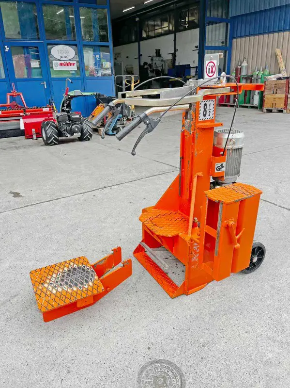 e996ad3f-86b1-49d2-80fb-78fb7c58a87f-33841-Husqvarna-Holzspalter-3500-400-SSL-(4).jpg