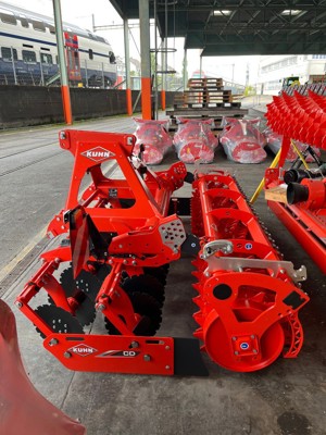 Kurzkombination / cultivateur intégré KUHN CD 3020