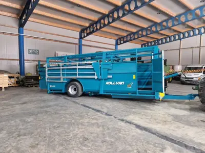 Rolland Rollvan 64 Viehwagen