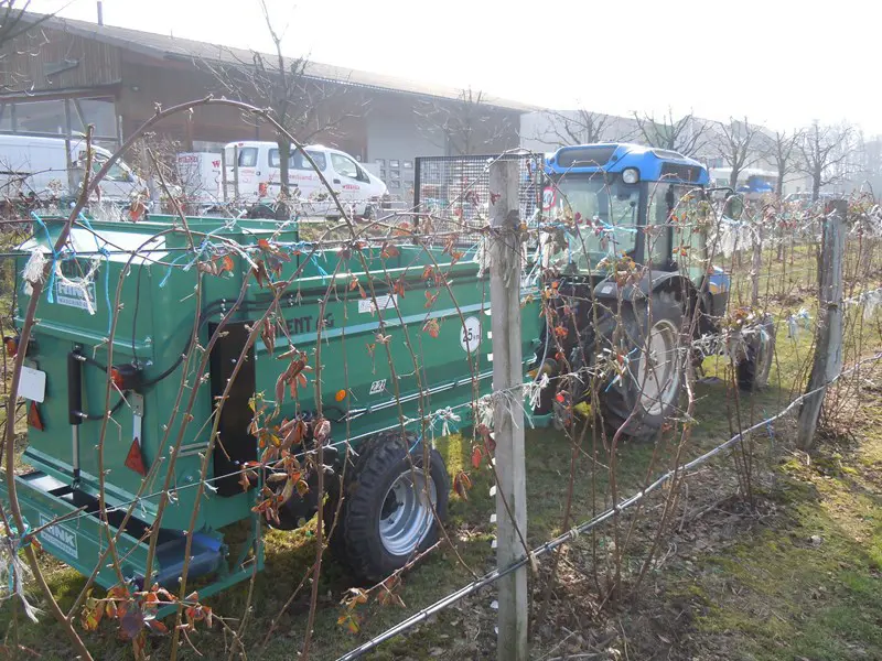 RINK Schmalspurstreuer WBS 15