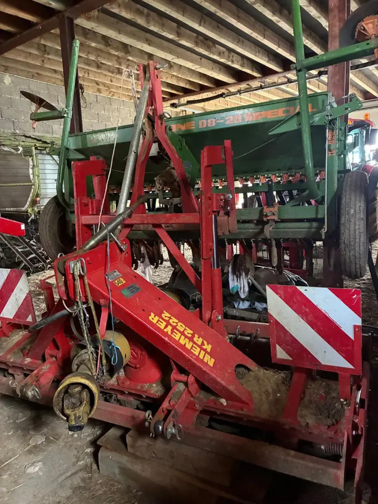 4121c506-1fb3-493b-aa17-da0ec32c91dc-Kreiselegge mit Sähmaschine 2,50 m breit.jpg