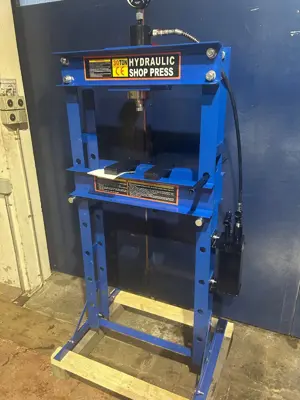 Werkstattpresse 30 to