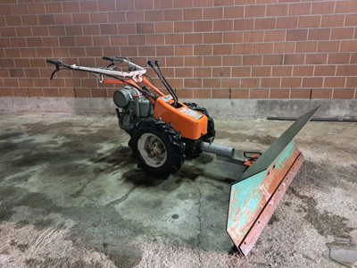 Reform 316 mit Schneepflug