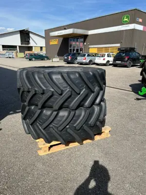 Reifen  BKT 480/70R28    ca. 80 %