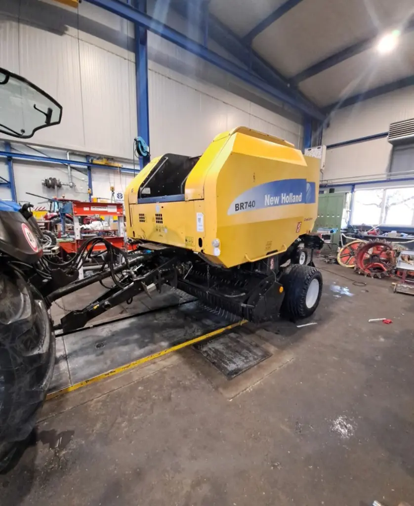 Rundballenpresse New Holland