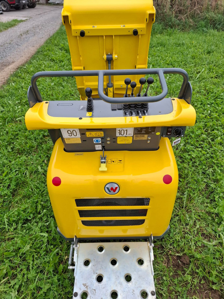 d97fb5fd-e3f0-4e97-a8fd-d8e38411d2fc-WhatsApp Image 2025-12-15 at 17.jpg