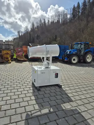 Staubbindemaschine Berieselungsanlage Benebler Schneekanone