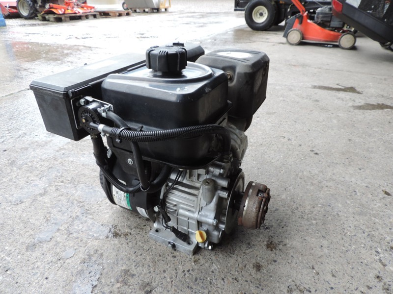 2eb32664-1ec5-416c-9fc4-89a580538cc9-33977 Aebi Motor Benzin zu Aebi CC36 Vangard (1).JPG