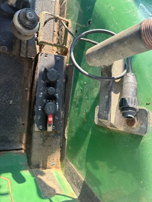 628b822c-827b-42c1-9386-477525e8c735-Fendt 275 S 7.jpg