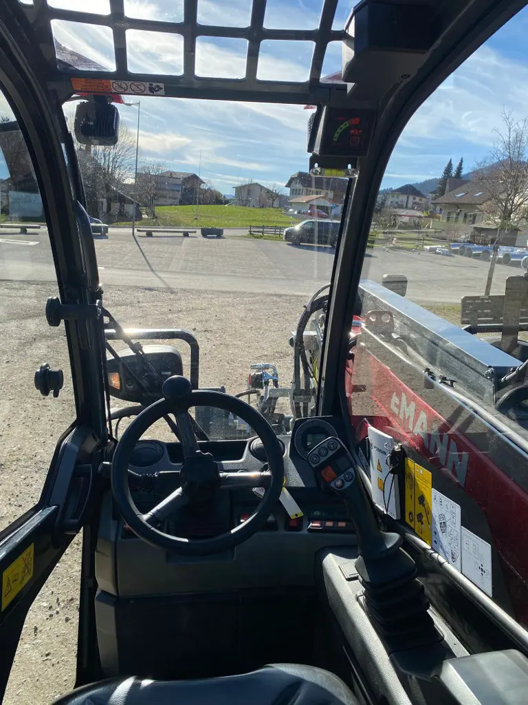 f8214362-070c-426b-889b-e31771ff08cf-WhatsApp Image 2026-03-18 at 08.52.17 (1).jpg