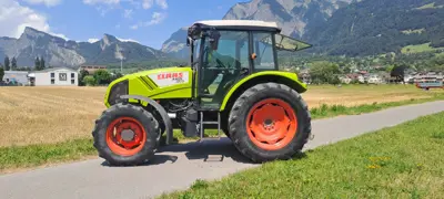 Claas Axos 330
