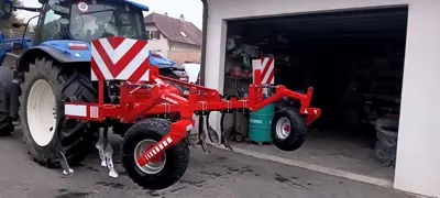 Cultivateur frontal à dents Agram