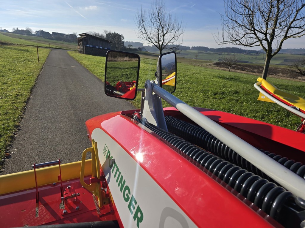 88028a49-b3f6-4f5f-af19-158d21433408-WhatsApp Image 2025-12-02 at 14.jpg