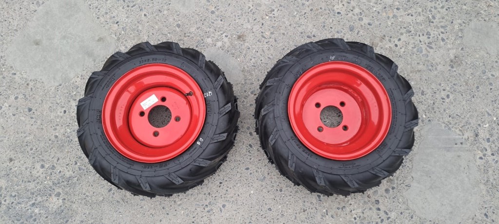 1356bec9-e68f-4942-8d62-00ae92126099-35981 Rapid Räder diverses 23x8.05-12 AS (1).jpg