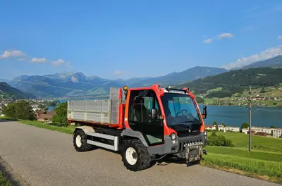 Lindner Unitrac 102 L mit Hakengerät