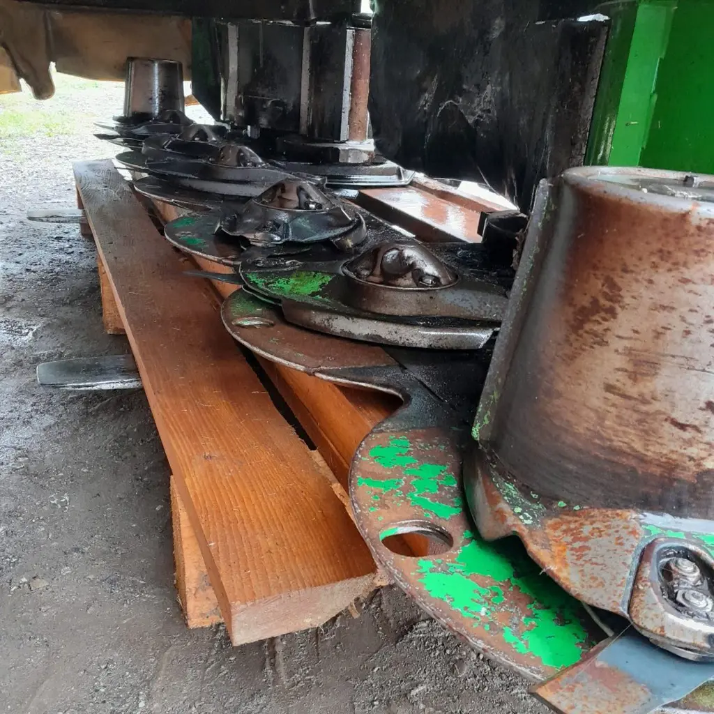 1ef550e8-ab3b-4f5a-bf5d-ff01261aeba9-bild 3.jpg