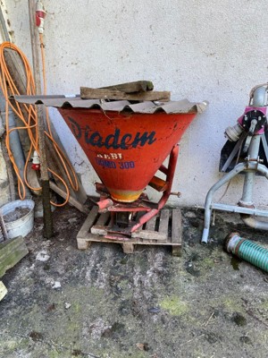 Düngerstreuer Diadem Domo 300