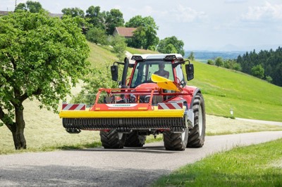 Pöttinger Bandschwader