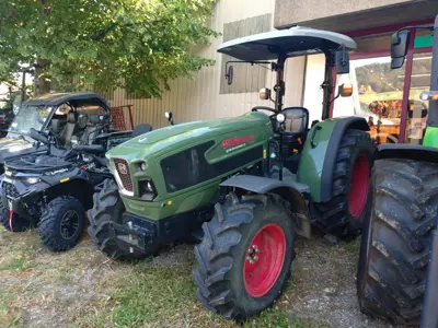 Traktor Hürlimann XE 90 Stage 5