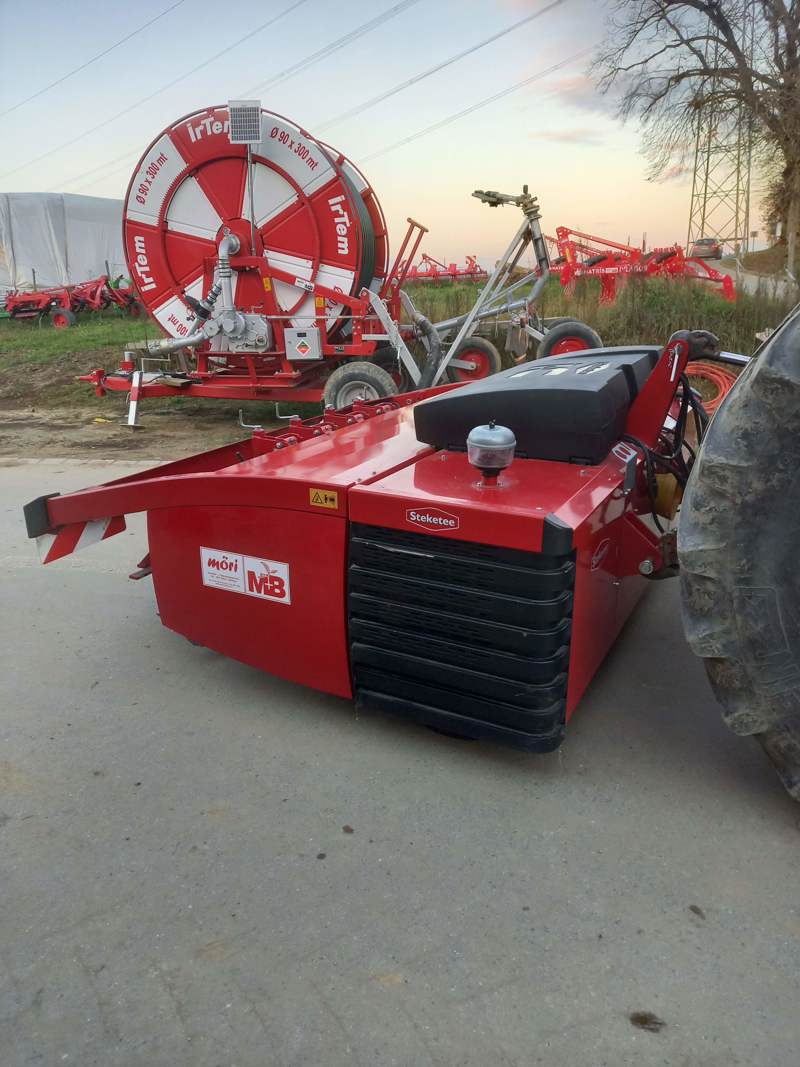 52eb25a8-88e7-46dd-b730-8baae60b9eb7-IC Weeder Spur 180 - 5 Reihen.jpg