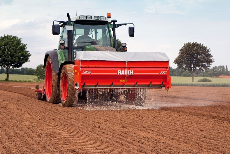 f1adca57-ddf0-4ee2-85de-8c2a344dbd78-Düngerstreuer Frühbezug 4.jpg