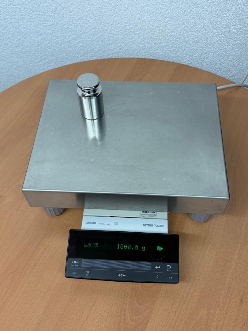 d26706c7-1c33-4469-a6fc-0b61e54af0e1-Mettler_Toledo_Präzisionswaage_SR8001_06.jpg