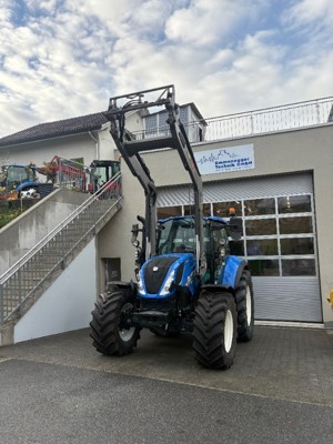 New Holland T5.120 EC mit Frontlader MX