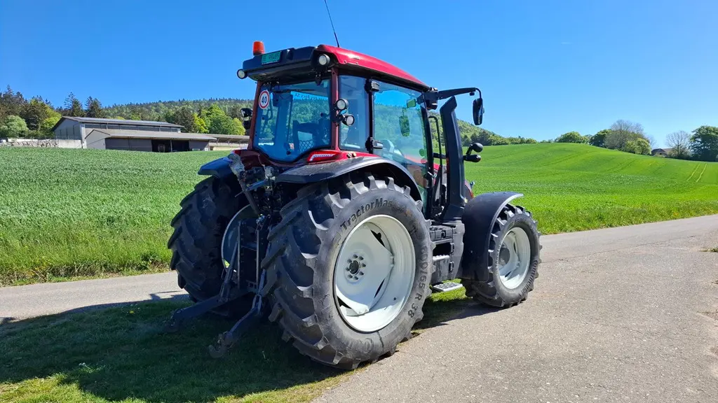 ba99ba6d-3fec-461d-adc5-ea0ef5a9768b-Valtra G 135  (6).jpg