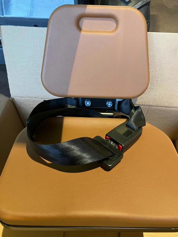 9df122f6-d632-441a-8bd7-de181bed29b5-Beifahrersitz 15.jpg