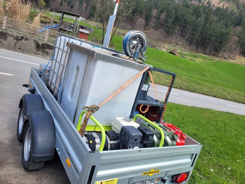 975e5193-02b1-45ea-8ba9-2139026d458b-unkrautvernichtungsanlage-auf-anhanger.jpeg