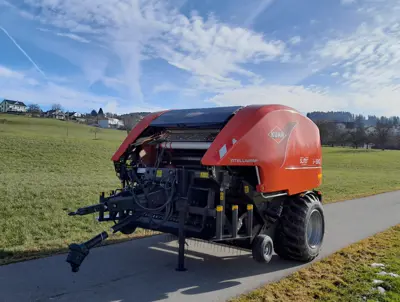 Rundballenpresse Kuhn i-Bio erst 9390 Ballen!!!