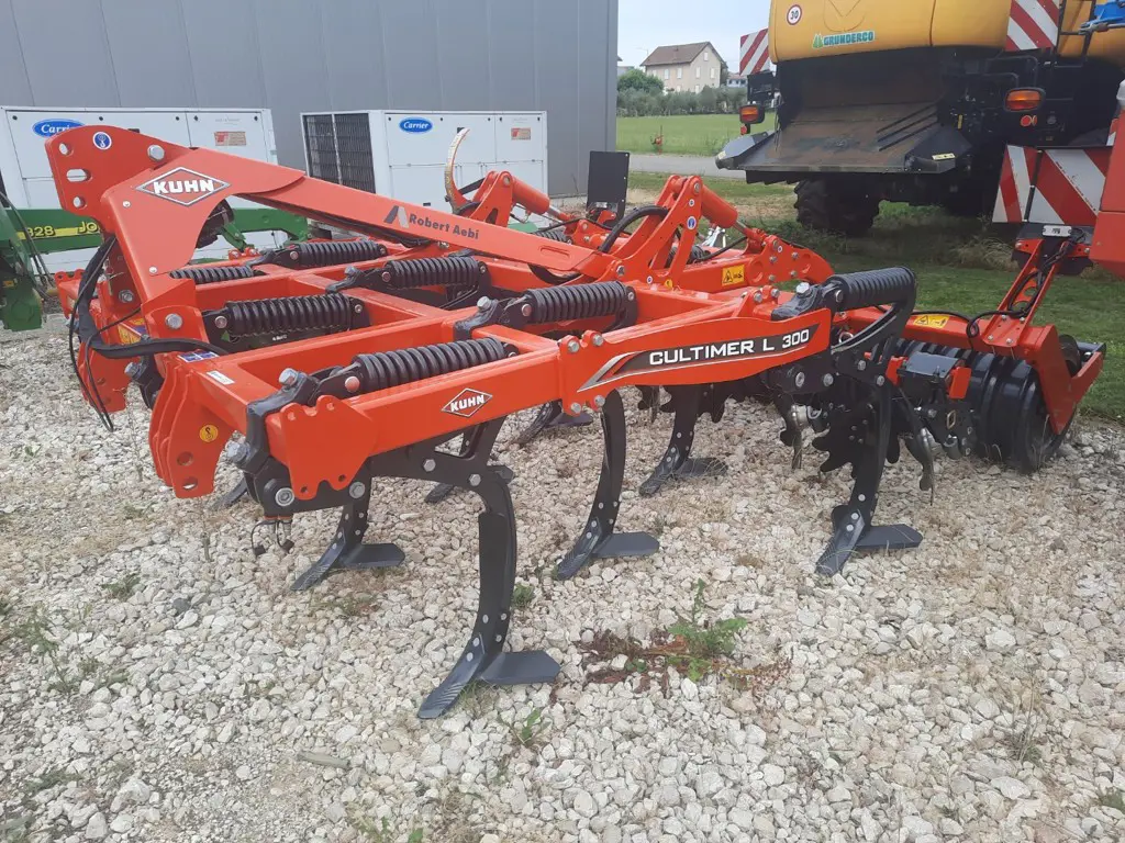 Cultivateur à dents KUHN Cultimer L300 NSM