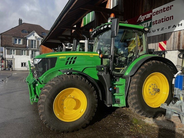 1799d26a-bf58-468b-a68f-322dfa905b77-john deere 2.jpg