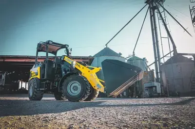 Hoflader Hoftrac Gehl Manitou Knicklader Weidemann Kompaktlader Hofschlepper Pneulader
