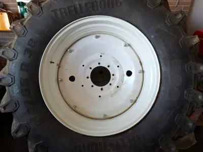 Kompletträder zu New Holland T6
