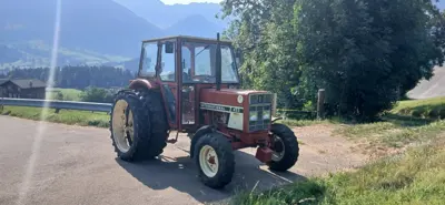 Traktor IHC 433
